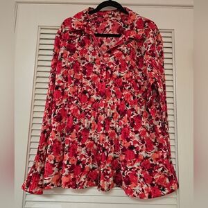 (Plus-Size) Floral Flowy Long-Sleeve Button Top